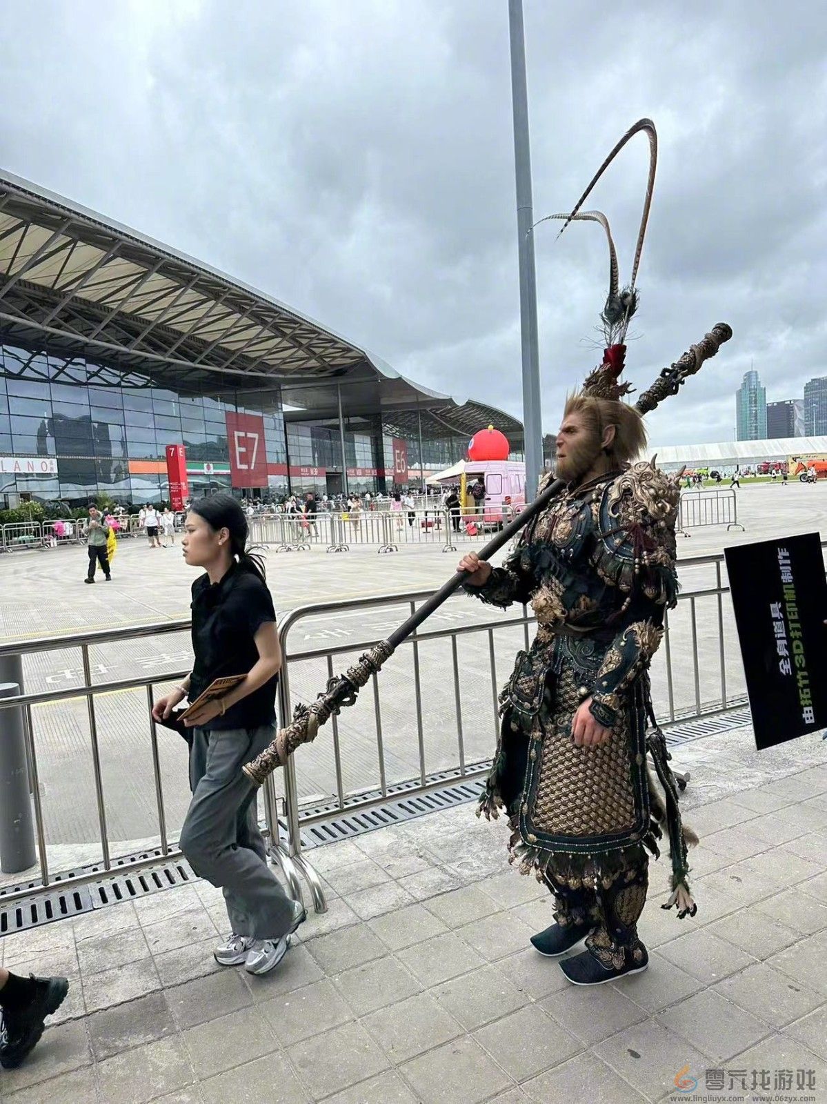 《黑神话：悟空》天命人Cos 妆容和服装非常还原